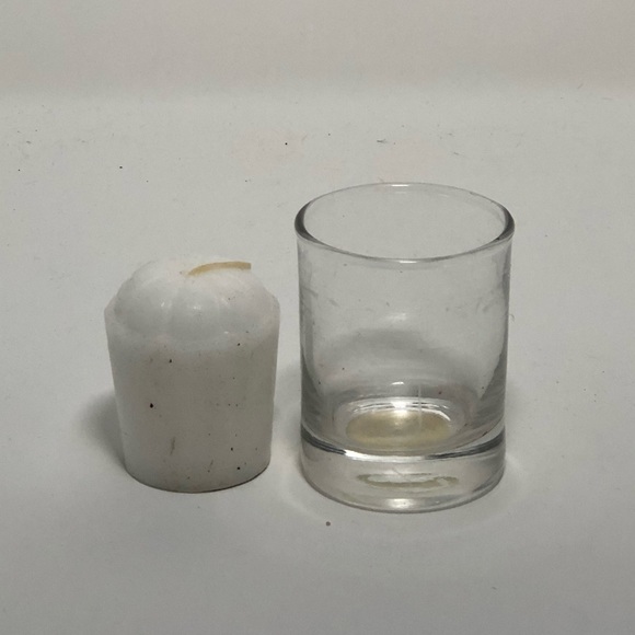 Three White Candles and one Candleholder - Picture 5 of 7